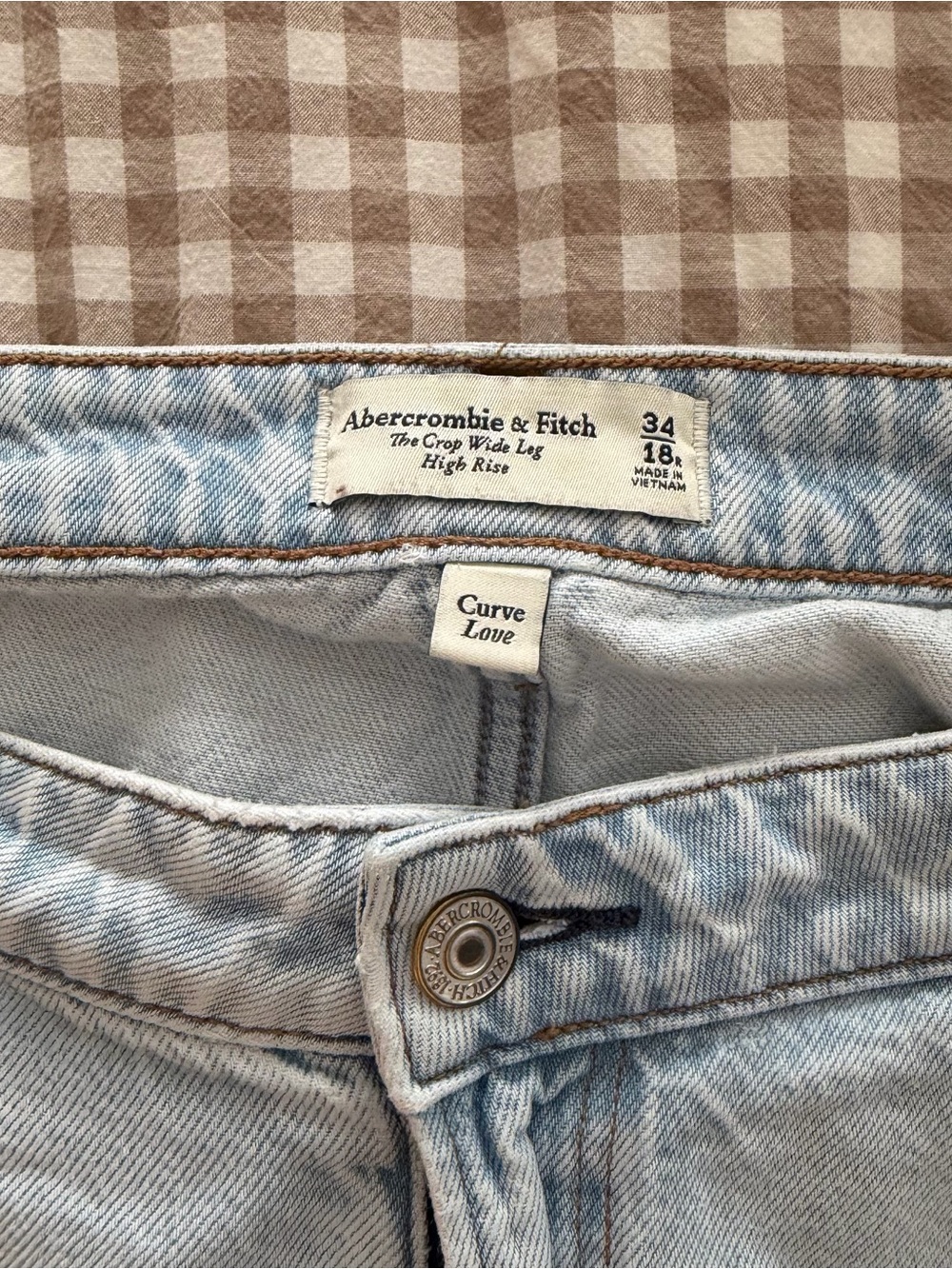 Abercrombie Light Wash High-Rise Wide Leg Cropped Jeans - Picture 3 of 5